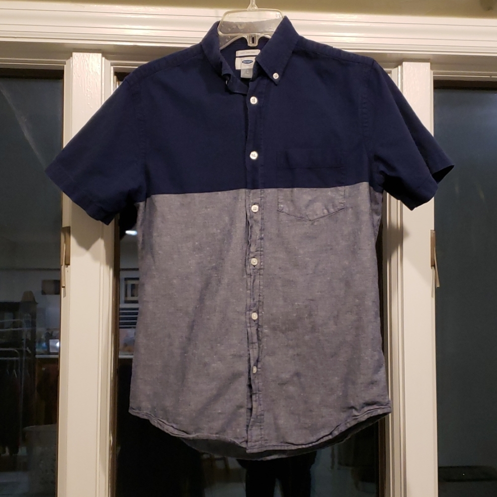 Old Navy Men's Buttondown Shirt